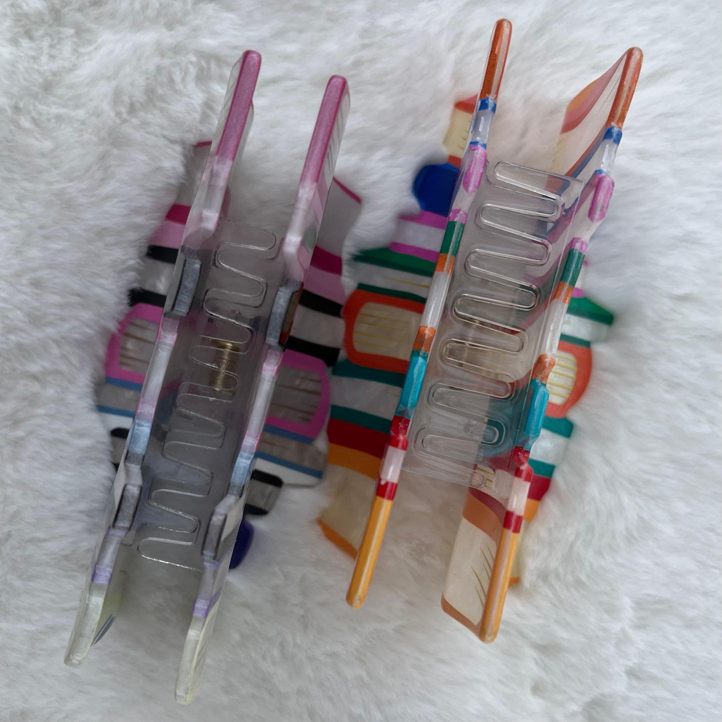 Book Stack Hair Claws image 1