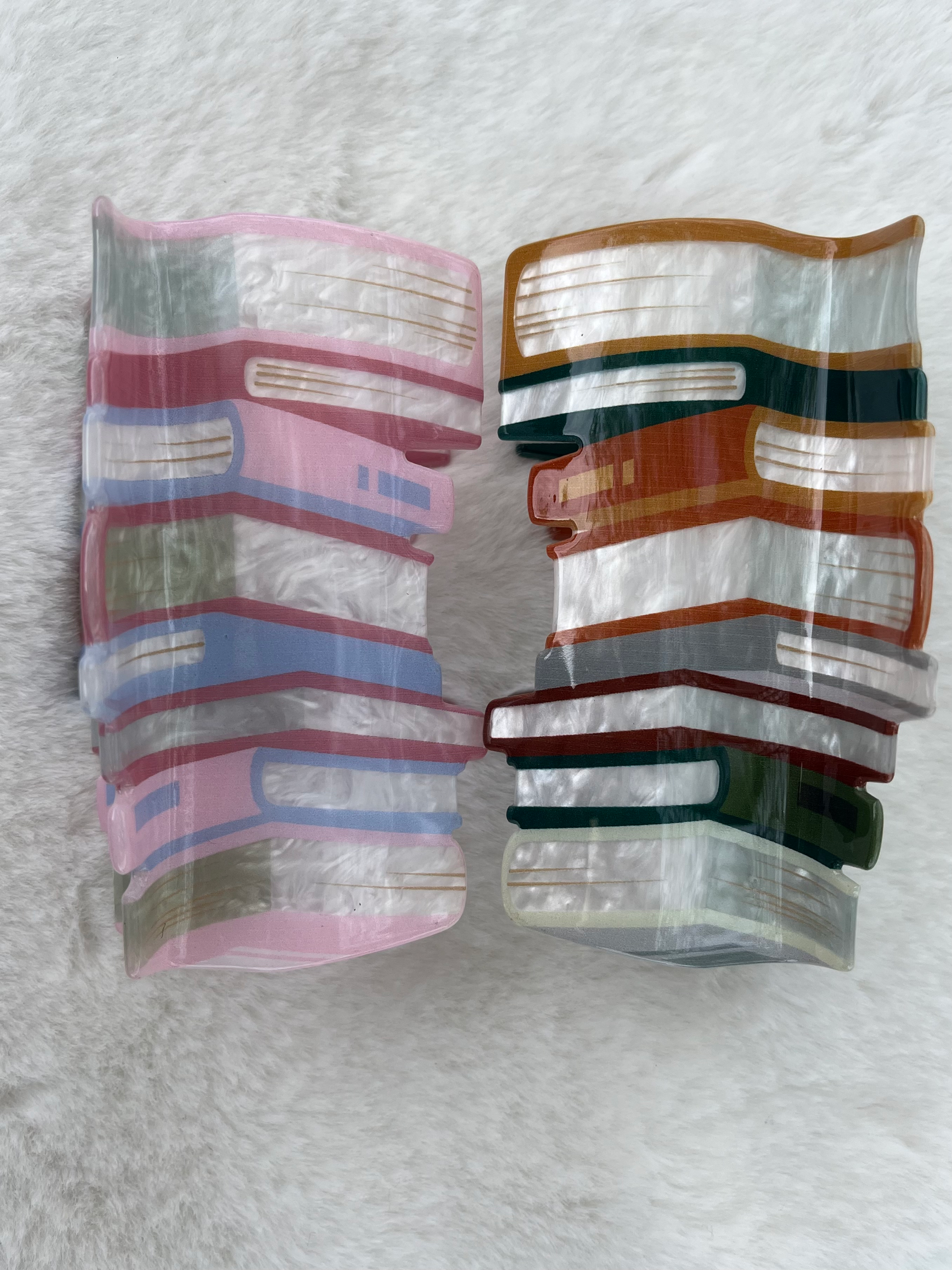 Book Stack Hair Claws image 1