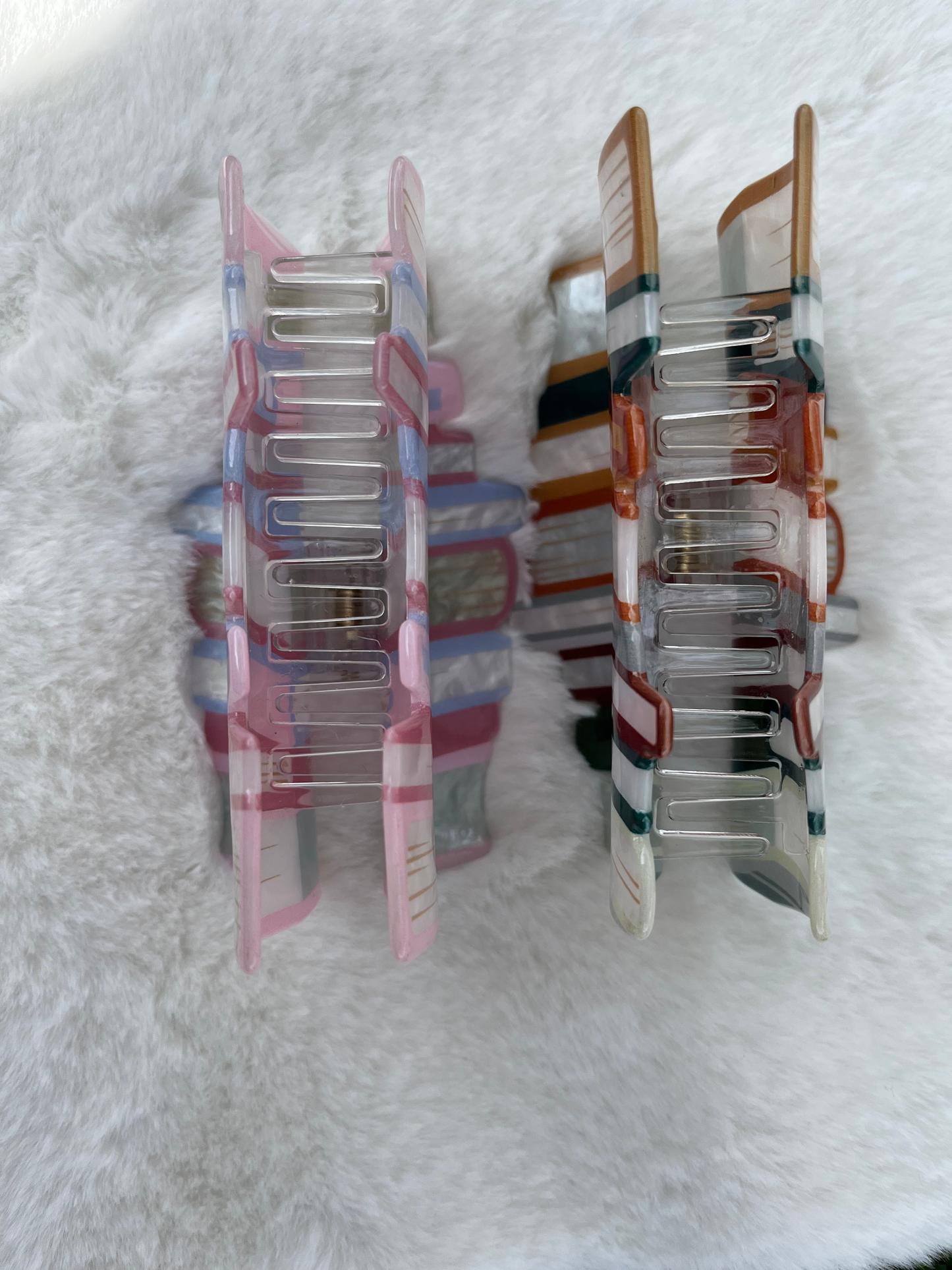 Book Stack Hair Claws image 2